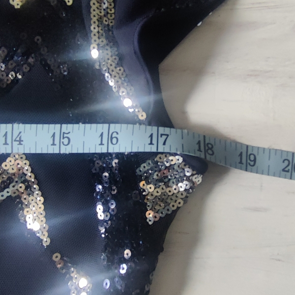 💛 Limited Time Sale💛Vince Camuto Navy and Silver Sequin Dress - Picture 4 of 7